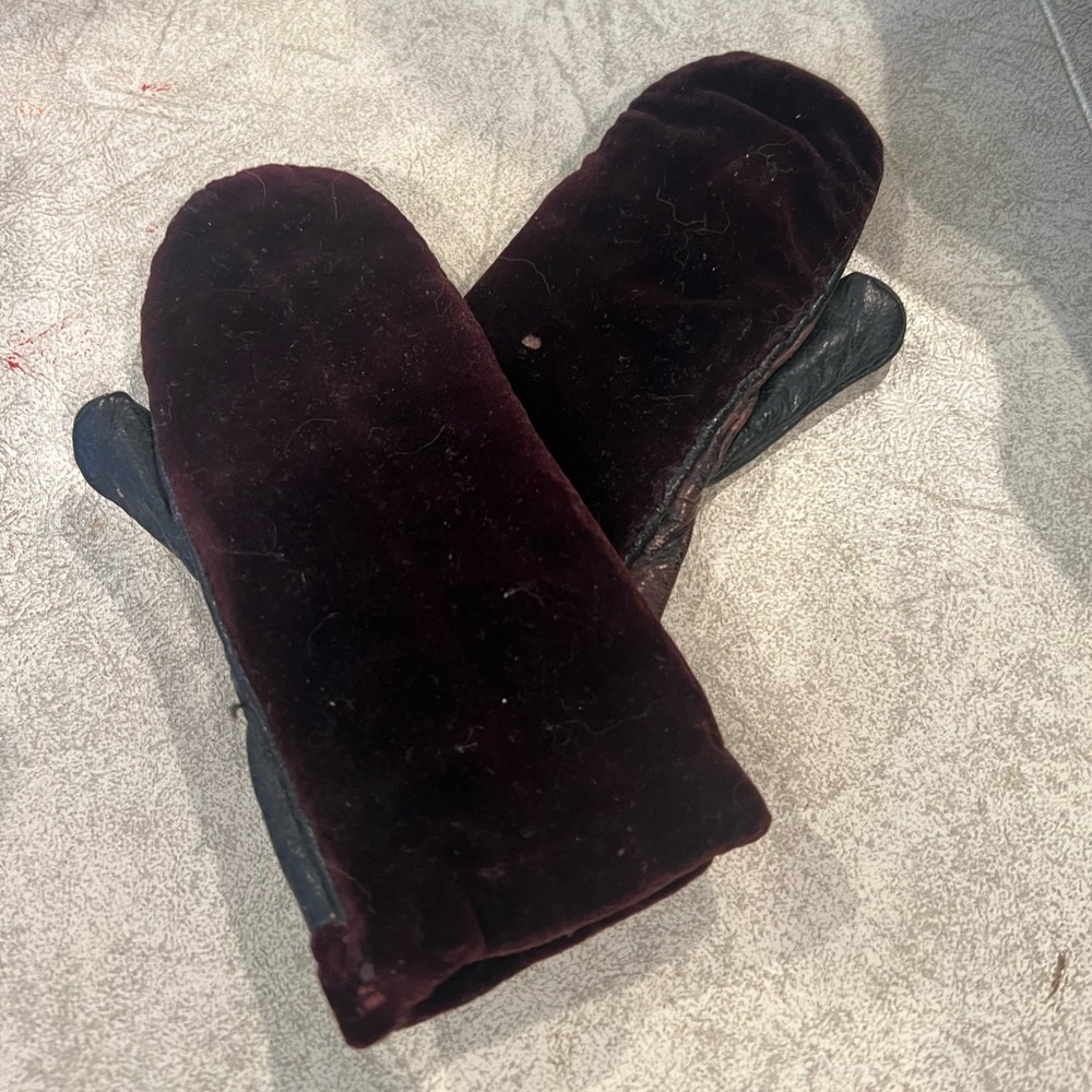 Antique Child’s Velvet and Leather Mittens